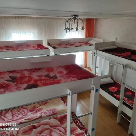 Hostel "Ormanova" アルマトイ エクステリア 写真