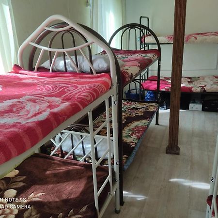 Hostel "Ormanova" アルマトイ エクステリア 写真