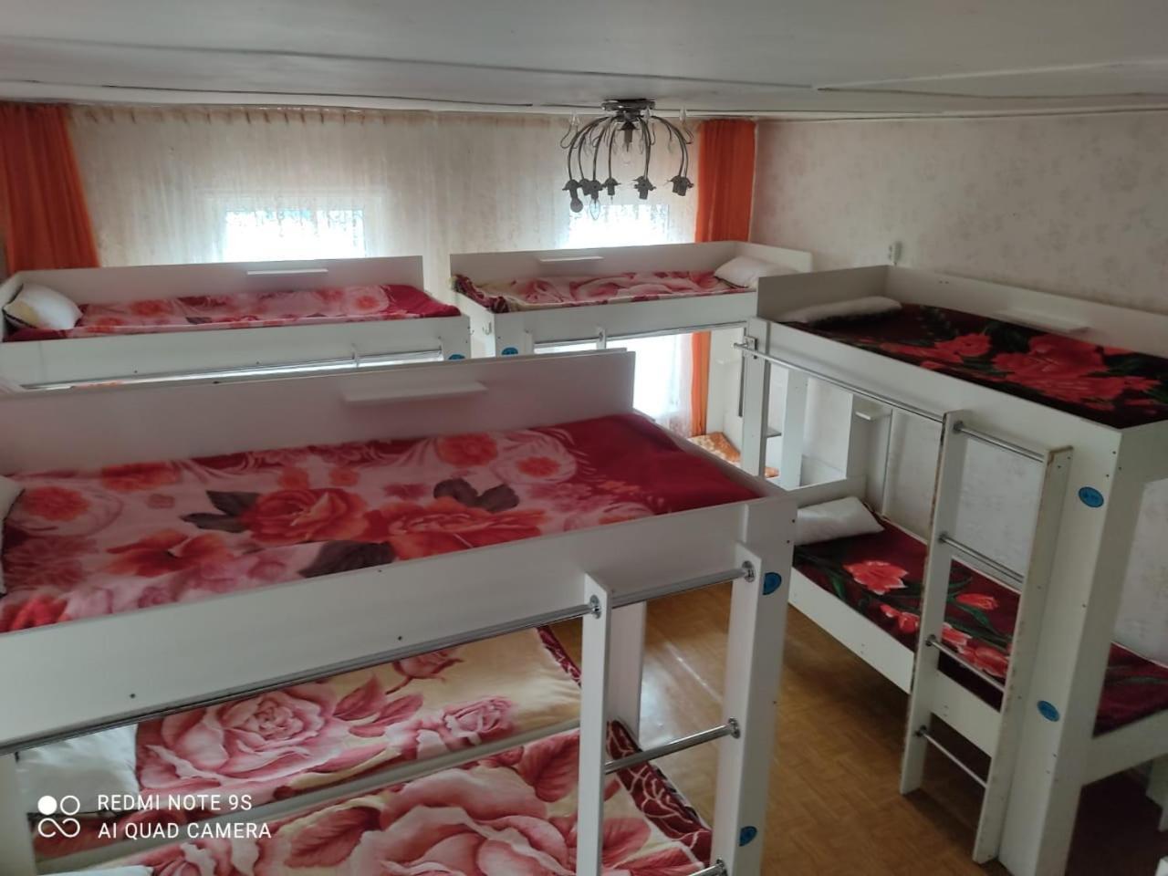 Hostel "Ormanova" アルマトイ エクステリア 写真