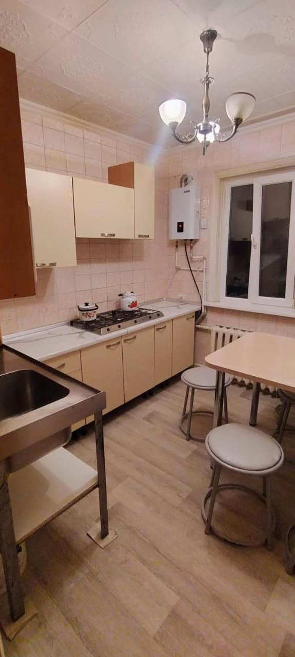 Hostel "Ormanova" アルマトイ エクステリア 写真