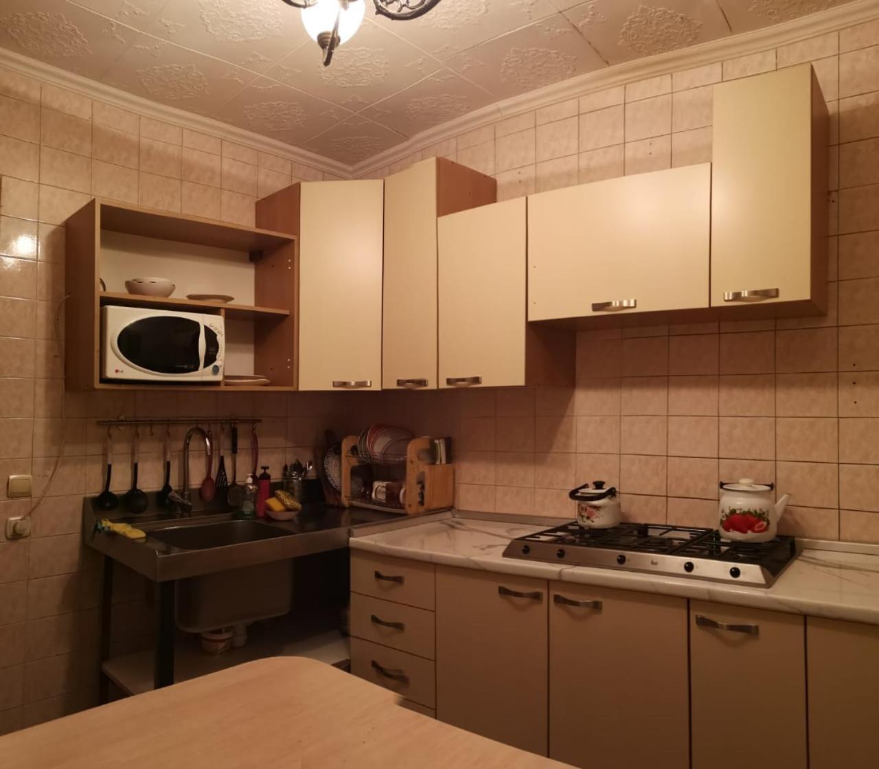 Hostel "Ormanova" アルマトイ エクステリア 写真